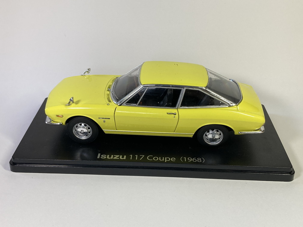 いすゞ Isuzu 117 クーペ Coupe (1968) 1/24 - アシェット国産名車