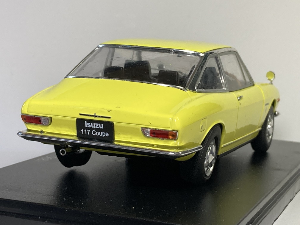 いすゞ Isuzu 117 クーペ Coupe (1968) 1/24 - アシェット国産名車