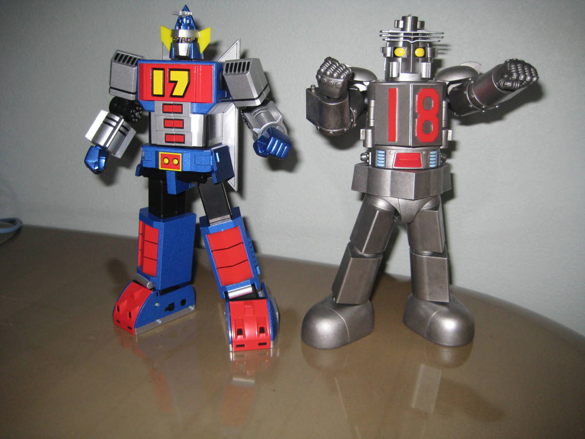 特撮合金 大鉄人17 と ワンエイト