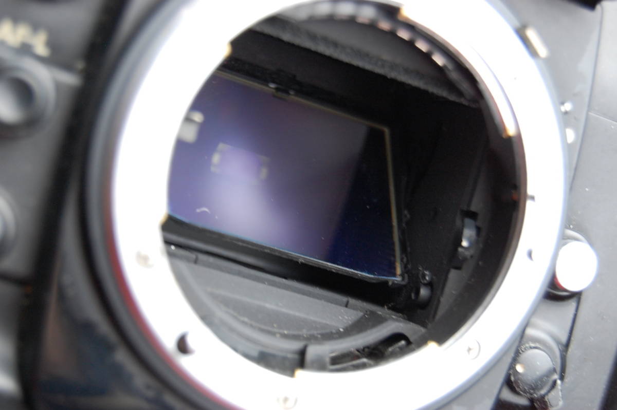 動作未確認・ジャンク Nikon ニコン F4 フィルム カメラ ボディ MB-21