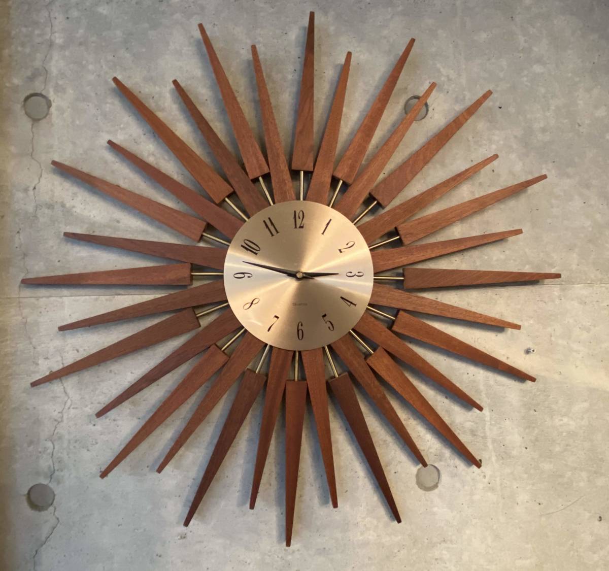 高品質，人気 50's design サンバーストクロック 検索 ビンテージクロック ミッドセンチュリー midcentury スターバースト sunburst(アナログ)｜売買されたオークション情報、yahooの商品情報をアーカイブ公開 掛時計、柱時計