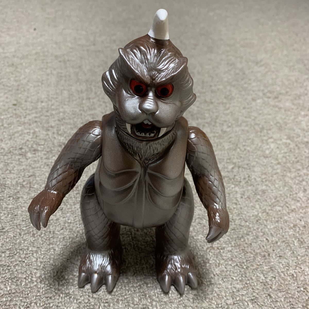 ゴメス 尻尾可動 1期 復刻 ブルマァク M1号 ウルトラQ マルサン ソフビ