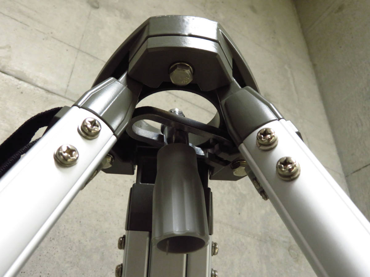 TOPCON トプコン TP-210T 平面頭 良品 クイックロック式 軽量 測量用アルミ三脚 TP‑210TC トプコン（TOPCON）のレベル用三脚を買取いたしました 測量機器 トプコン（TOPCON） 金属製三脚 （平面） TP-210Tの中古 tp－210tの通販