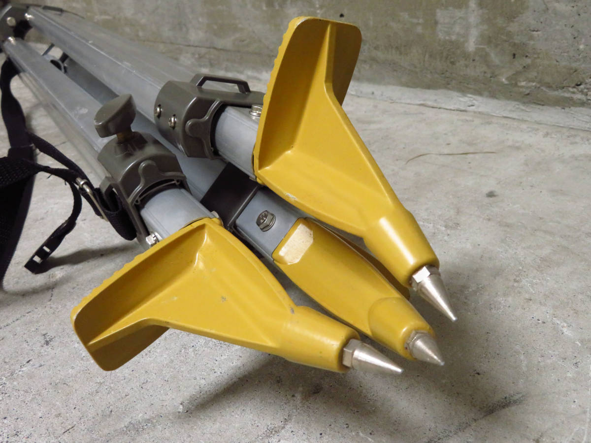 TOPCON トプコン TP-210T 平面頭 良品 クイックロック式 軽量 測量用アルミ三脚 TP‑210TC トプコン（TOPCON）のレベル用三脚を買取いたしました 測量機器 トプコン（TOPCON） 金属製三脚 （平面） TP-210Tの中古 tp－210tの通販