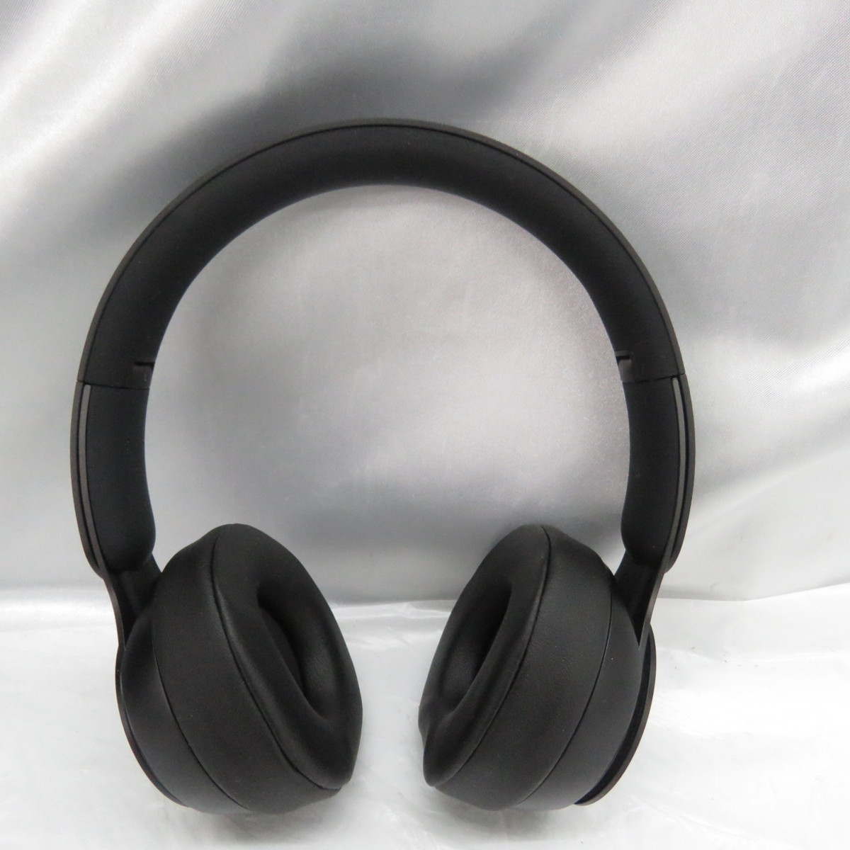 中古品】beats by dr.dre ビーツ ワイヤレスヘッドホン Solo Pro