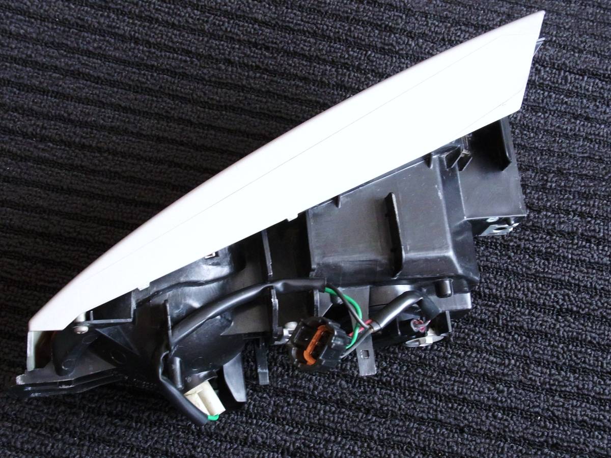 R33 スカイライン 純正 フォグ ランプ ウィンカー 右 ECR33 HR33 中古