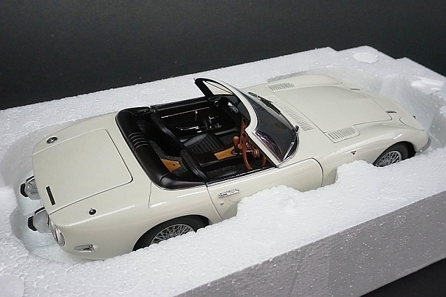 AUTOart オートアート 1/18 TOYOTA トヨタ 2000GT CABRIOLET カブリオレ アップグレード ホワイト 78736