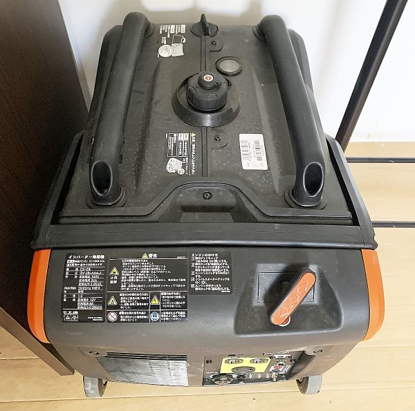 KOSHIN インバータ発電機 GV-28i （動作確認済み） 泥臭く