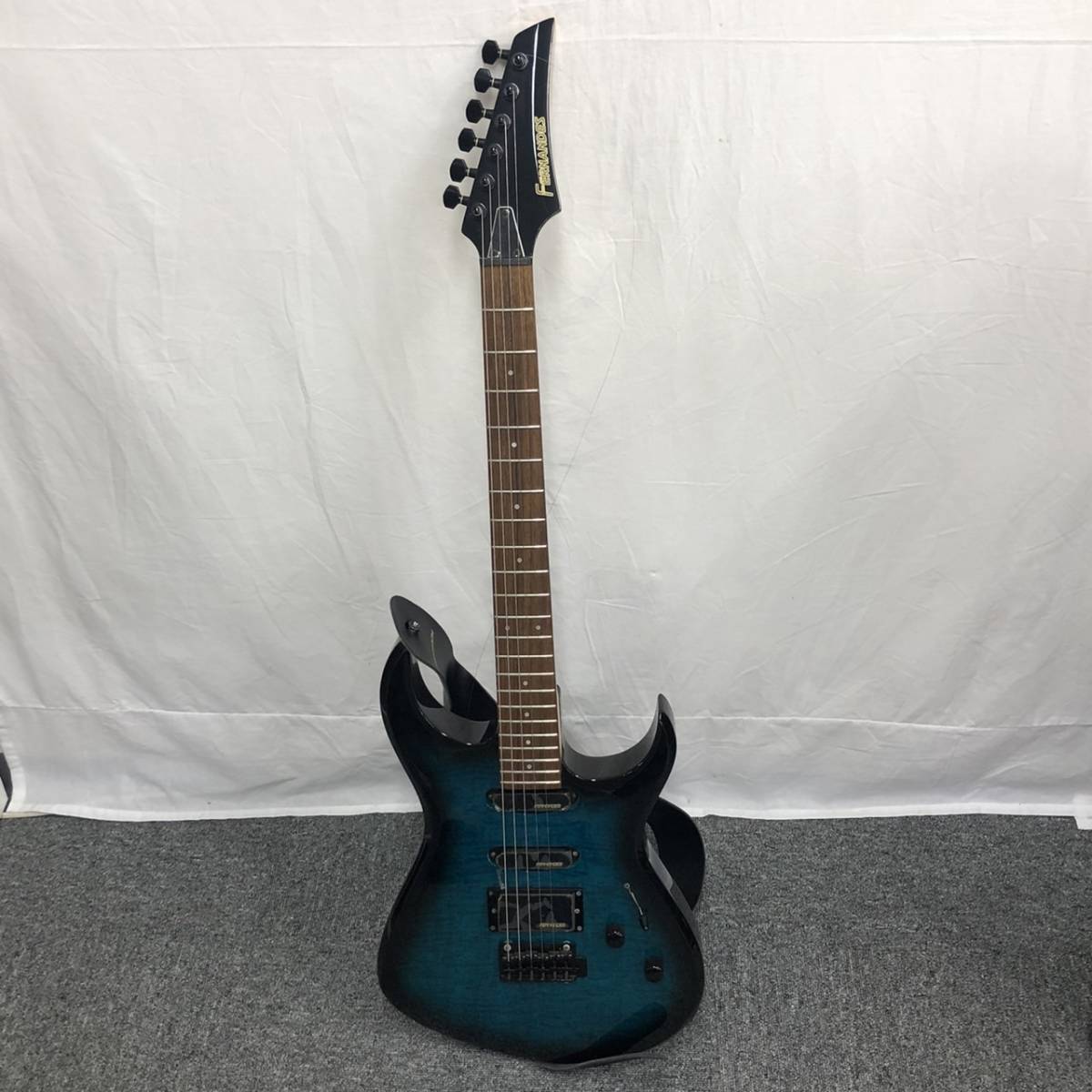 4463/ FERNANDES FGZ サンバースト系エレキギター 青 緑 ブルー