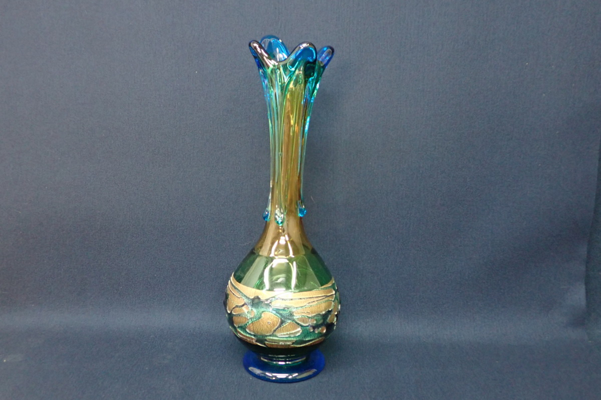 特大 色付きガラス花瓶 大型 花入 44ｃｍ 詳細不明 工芸ガラス 売買されたオークション情報 Yahooの商品情報をアーカイブ公開 オークファン Aucfan Com