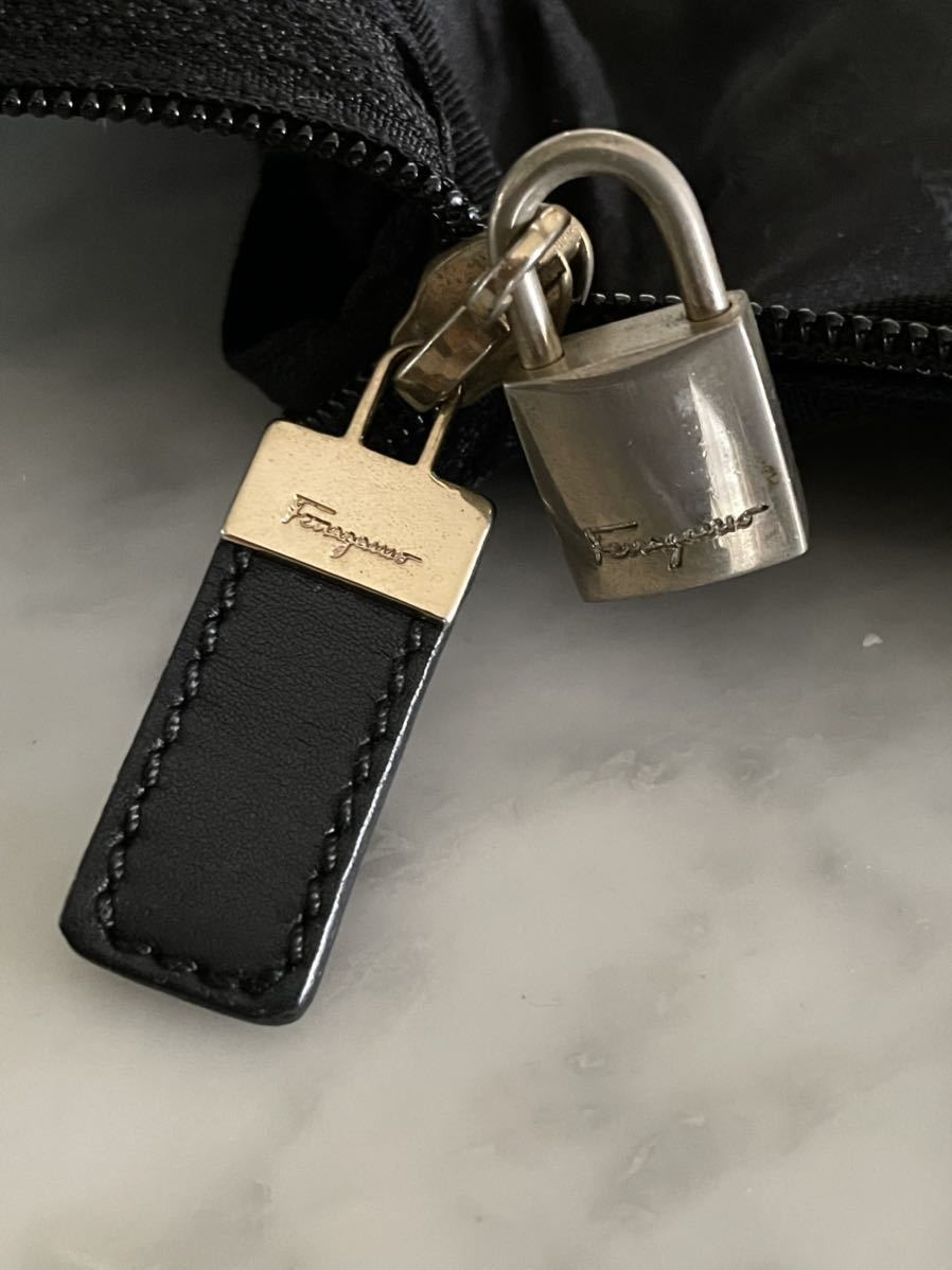 レア★サルヴァトーレ フェラガモ ガーメントバッグ ホース レザー ヴィンテージ レア☆サルヴァトーレ フェラガモ ガーメントバッグ ホース レザー