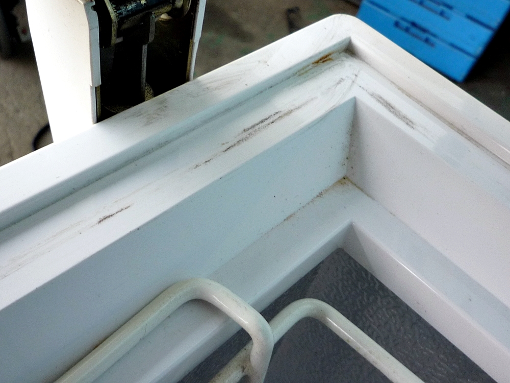 ◇GE Appliances 電気冷凍庫 冷凍ストッカー FHJ3SFWW 06年製 96L