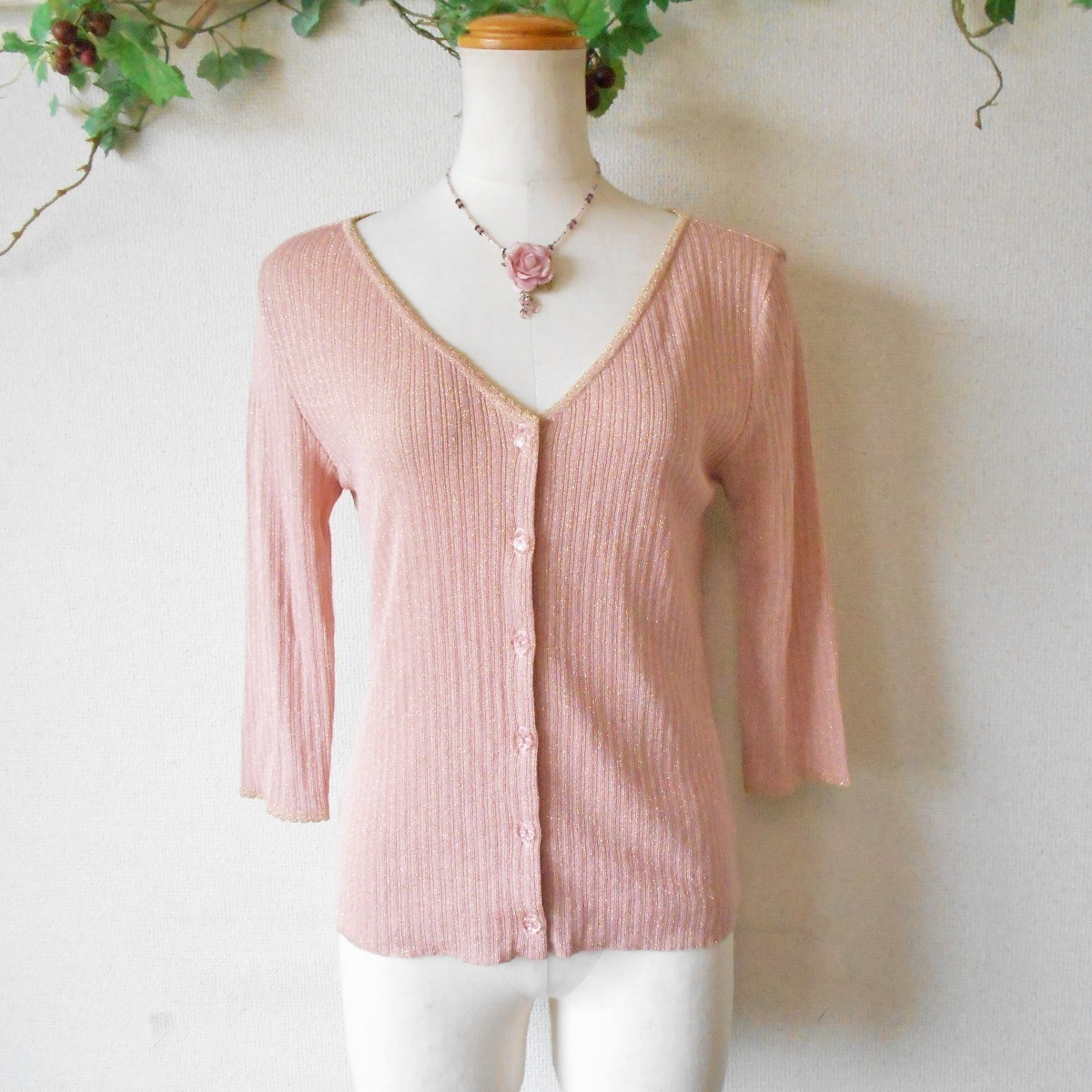 レストローズ LEST ROSE 春夏 向き ゴールド ラメ 入り 薄手 ７分袖 カーディガン 日本製 L\u0027EST ROSE レストローズ 茶 美品中古レストローズ バラ柄フリル長袖カットソー