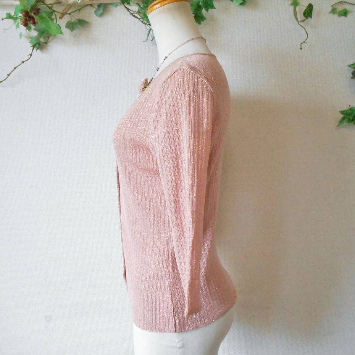 レストローズ LEST ROSE 春夏 向き ゴールド ラメ 入り 薄手 ７分袖 カーディガン 日本製 L\u0027EST ROSE レストローズ 茶 美品中古レストローズ バラ柄フリル長袖カットソー