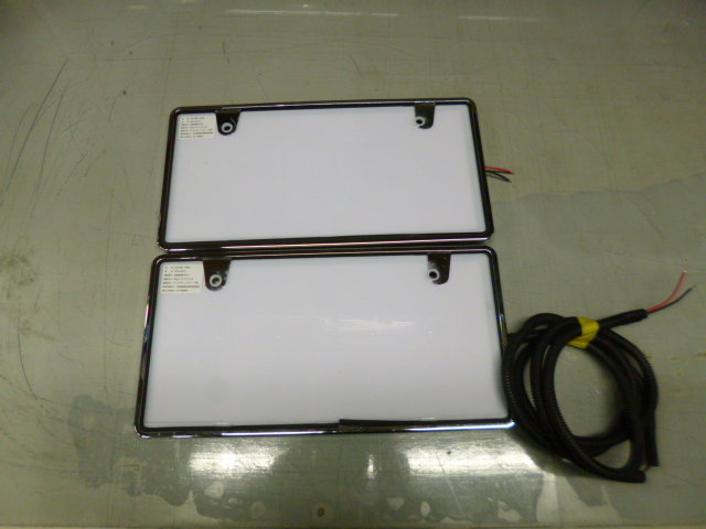 字光式 ナンバープレート LED 中型用 メッキ枠付 字光式照明器具 