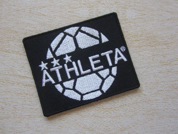 Athleta アスレタ ロゴ スポーツ ブランド メーカー ワッペン カスタム ユニフォーム アメリカ スポーツ アディダス サッカー 522 ワッペン 売買されたオークション情報 Yahooの商品情報をアーカイブ公開 オークファン Aucfan Com
