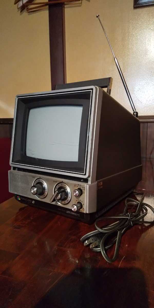 National ナショナル 小型カラーテレビ TH8V8 携帯型 80年