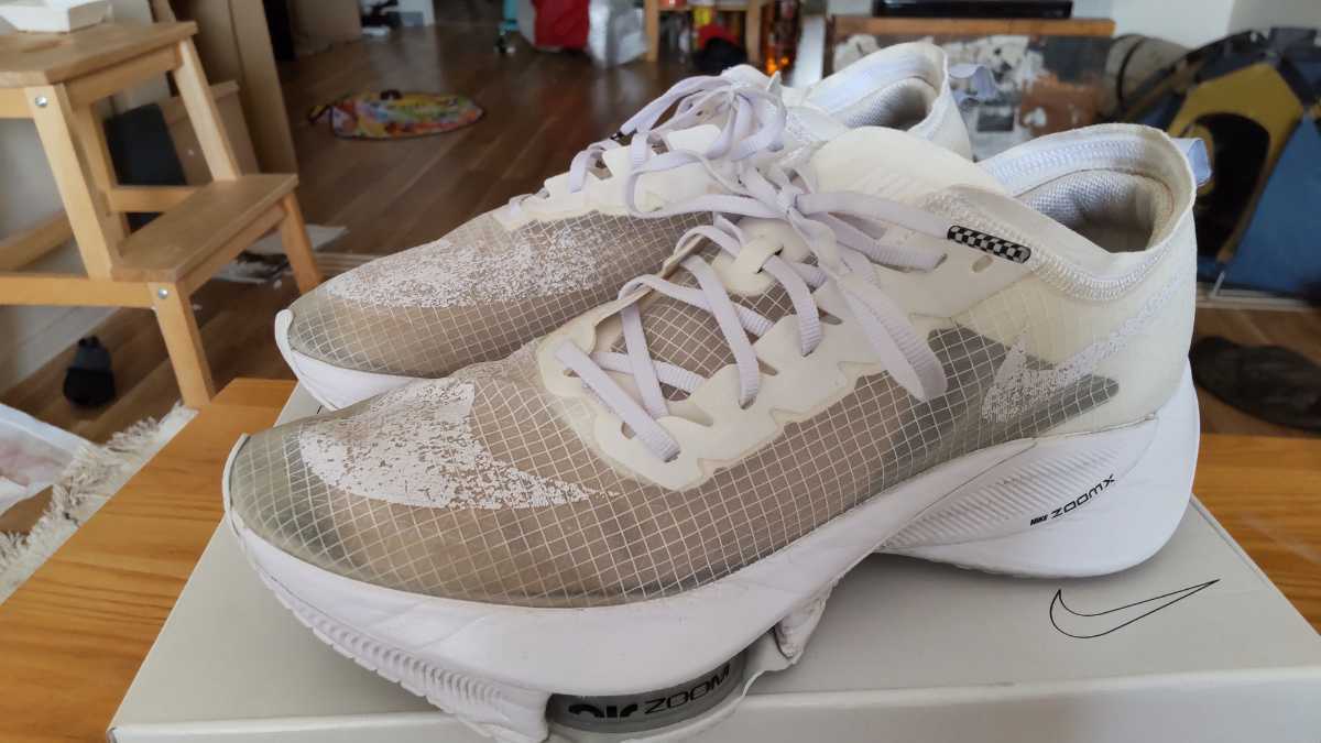ナイキ エア ズーム テンポ ネクスト％ フライニット Air Zoom Tempo 