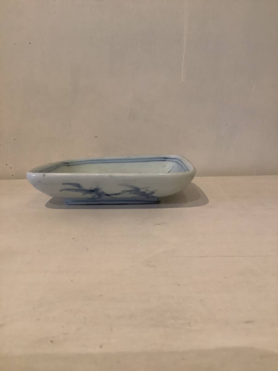 角皿 変形皿 色絵付 金彩 鳥 燕 鷺 波 自然風景 おもと 植物 古伊万里