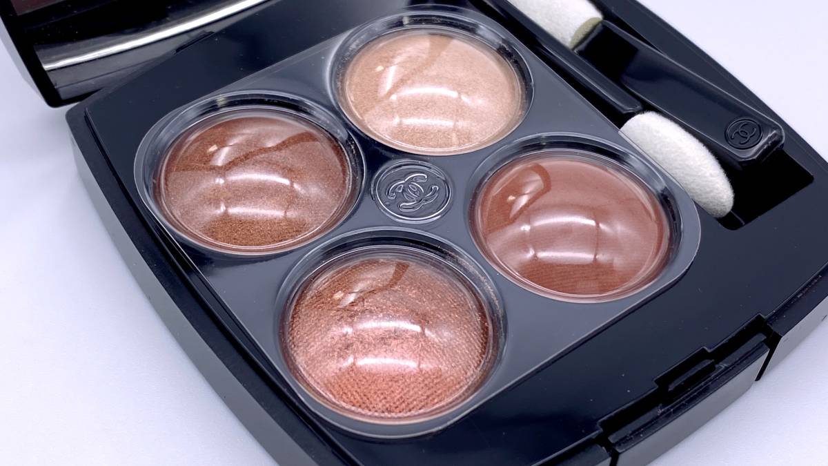 キャトル オンブル レ CHANEL シャネル ニュイ CHANELの人気色