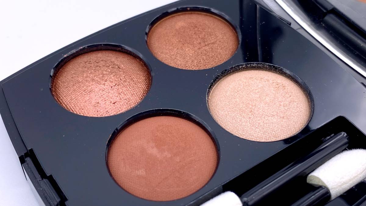 キャトル オンブル レ CHANEL シャネル ニュイ CHANELの人気色