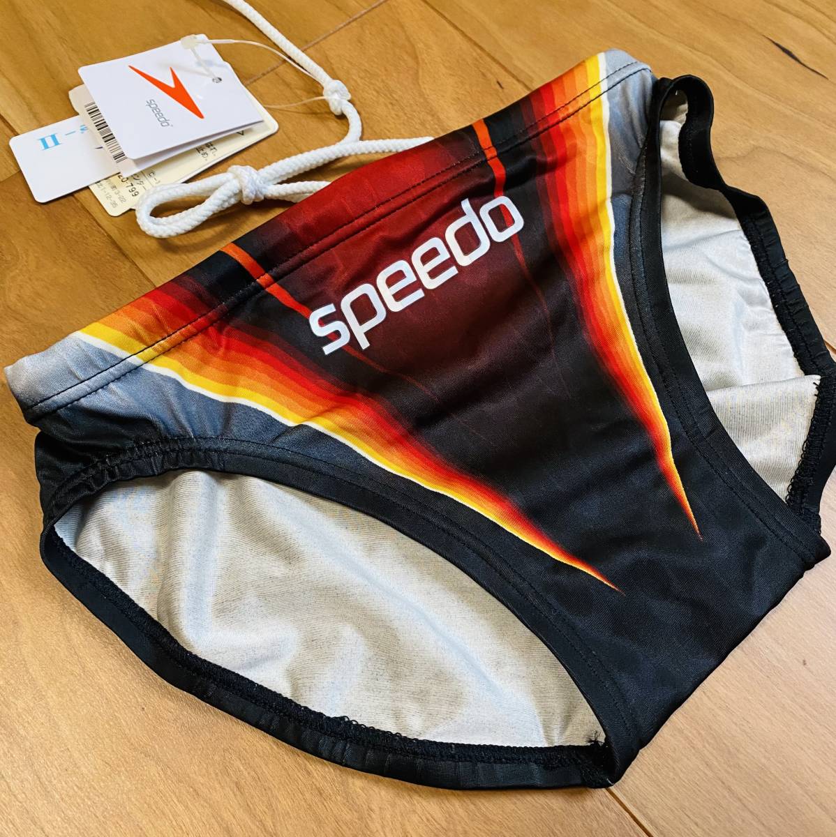 新品・タグ付き】SPEEDO / アクアブレード2 / ウロコ模様 / ダイナ 