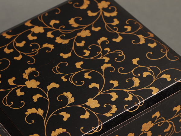 流】木製漆器 蒔絵二段重箱 盆付 共箱 KF890 重箱 ⁄ 二段