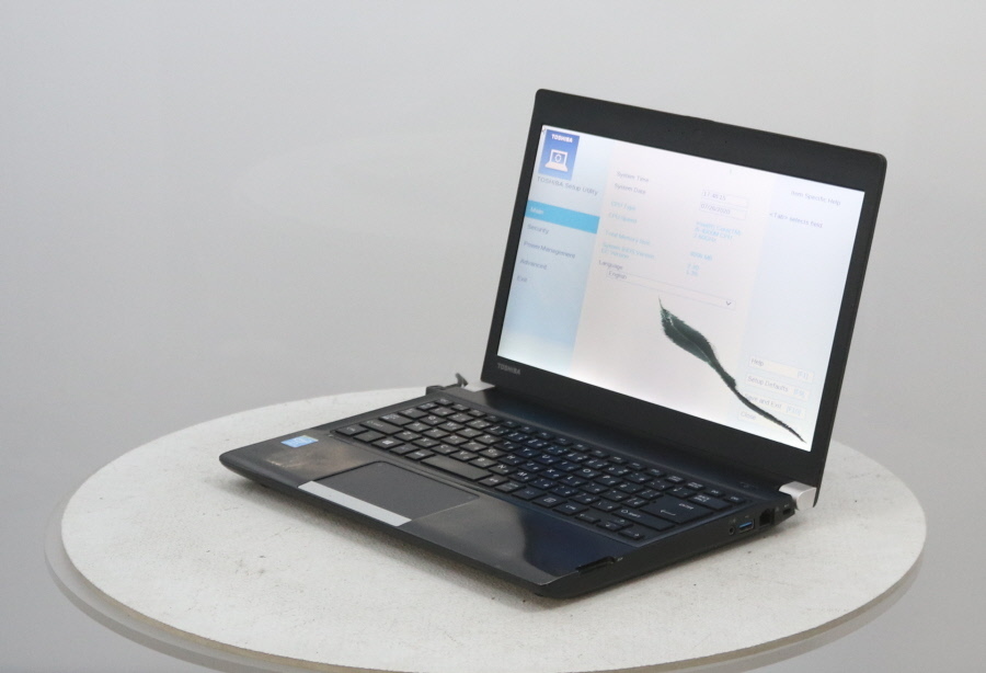 TOSHIBA PR734KAS637JD71 dynabook R734/K Core i5-4300M 2.60GHz 4GB