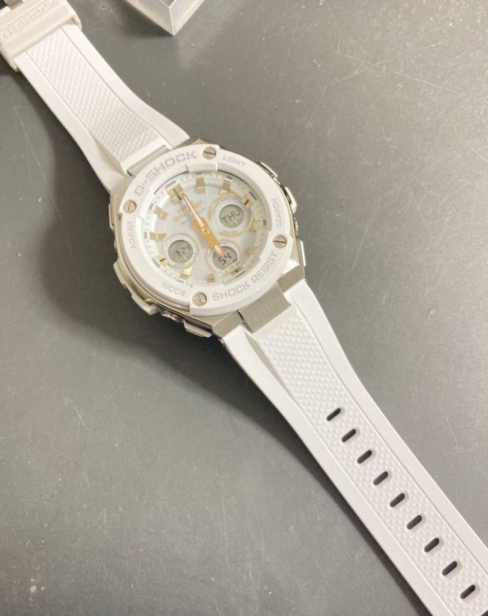 極美品G-SHOCK GST-W300-7AJF GスチールG-STEEL タフソーラー