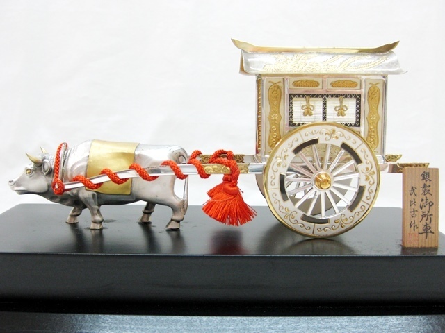 中古【武比古作 銀製御所車 牛付き】手作り SILVER 置物 ガラスケース