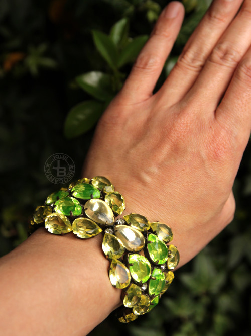 ヴィンテージ・ウランガラス・ゴージャスバングル