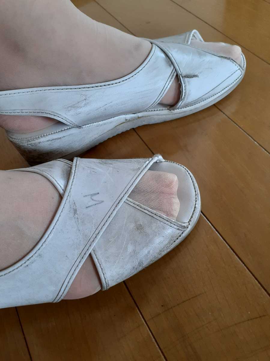 安心の匿名配送 かなり使用感と汚れが有るため格安 ナースサンダル ナースシューズ 事務靴 上履き 上靴 23 0cm 売買されたオークション情報 Yahooの商品情報をアーカイブ公開 オークファン Aucfan Com