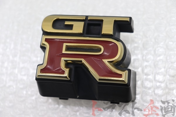 1100353172-1 希少 純正オプション フロントグリル エンブレム ゴールド スカイライン GT-R BCNR33 後期 トラスト企画 送料無料 U