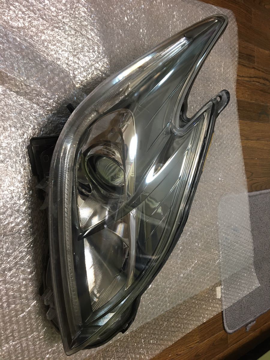 プリウス 30後期 純正 HIDヘッドライト 右側(ヘッドライト)｜売買され