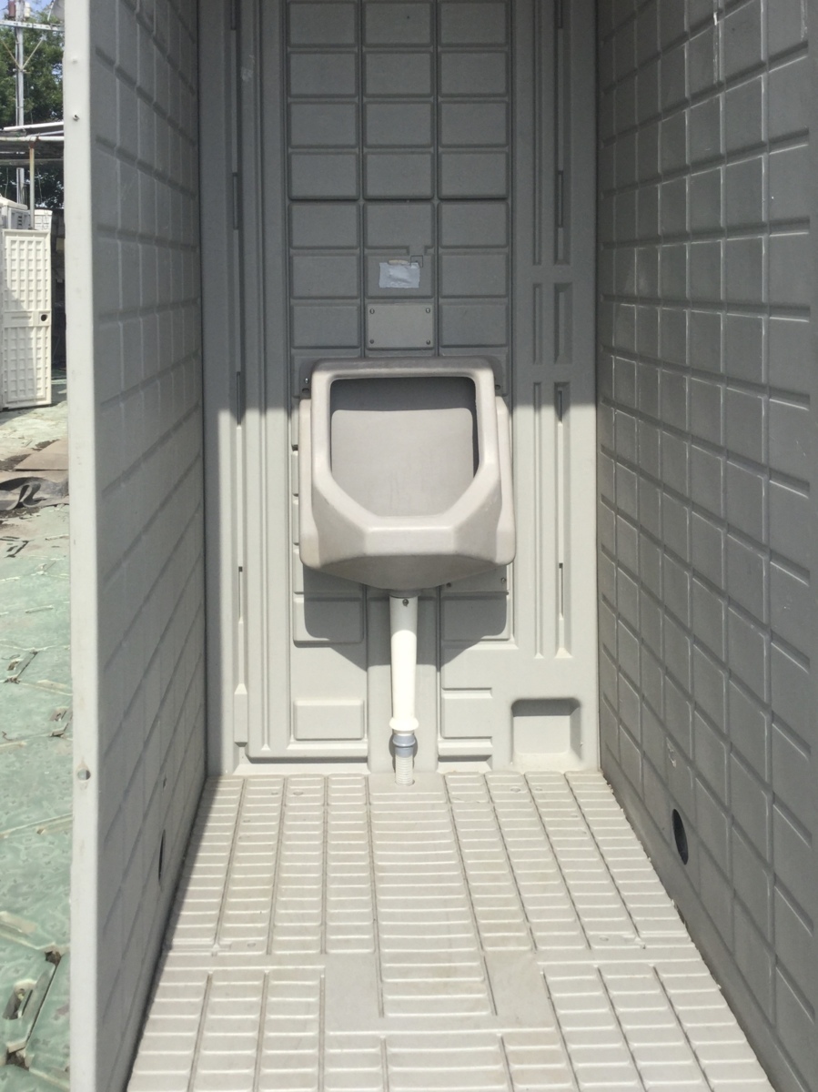 中古 水洗式仮設トイレの販売 和式 旭ハウス工業 AUG-1W+15WS 千葉発 