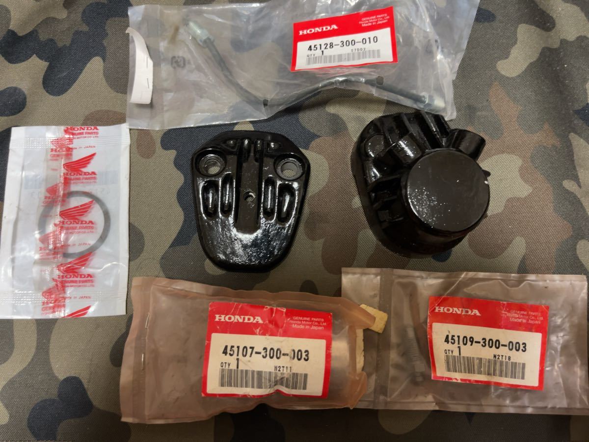 15ページ CB750K2 新品キャリパーピストン、シール、ブリーダー、パイプBの