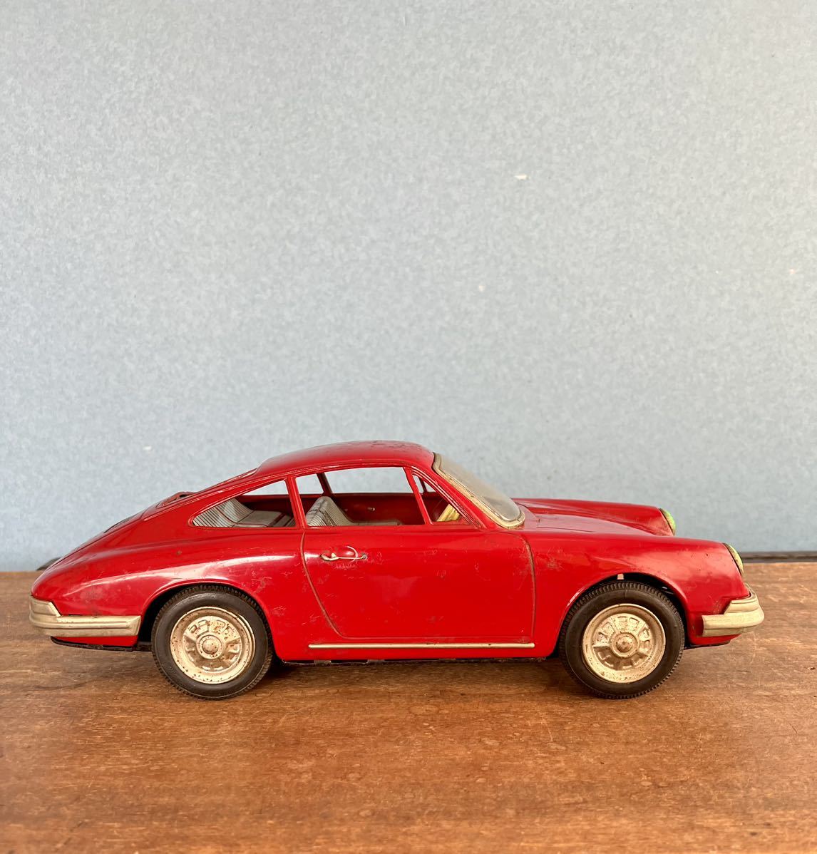 ブリキ ポルシェ911S 赤 PORSCHE 大きめサイズ オモチャ(自動車)｜売買