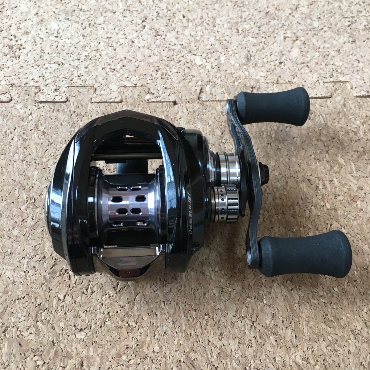 アブガルシア REVO SLC-IB7 7.1:1 綺麗 右巻き ベイトリール レボ
