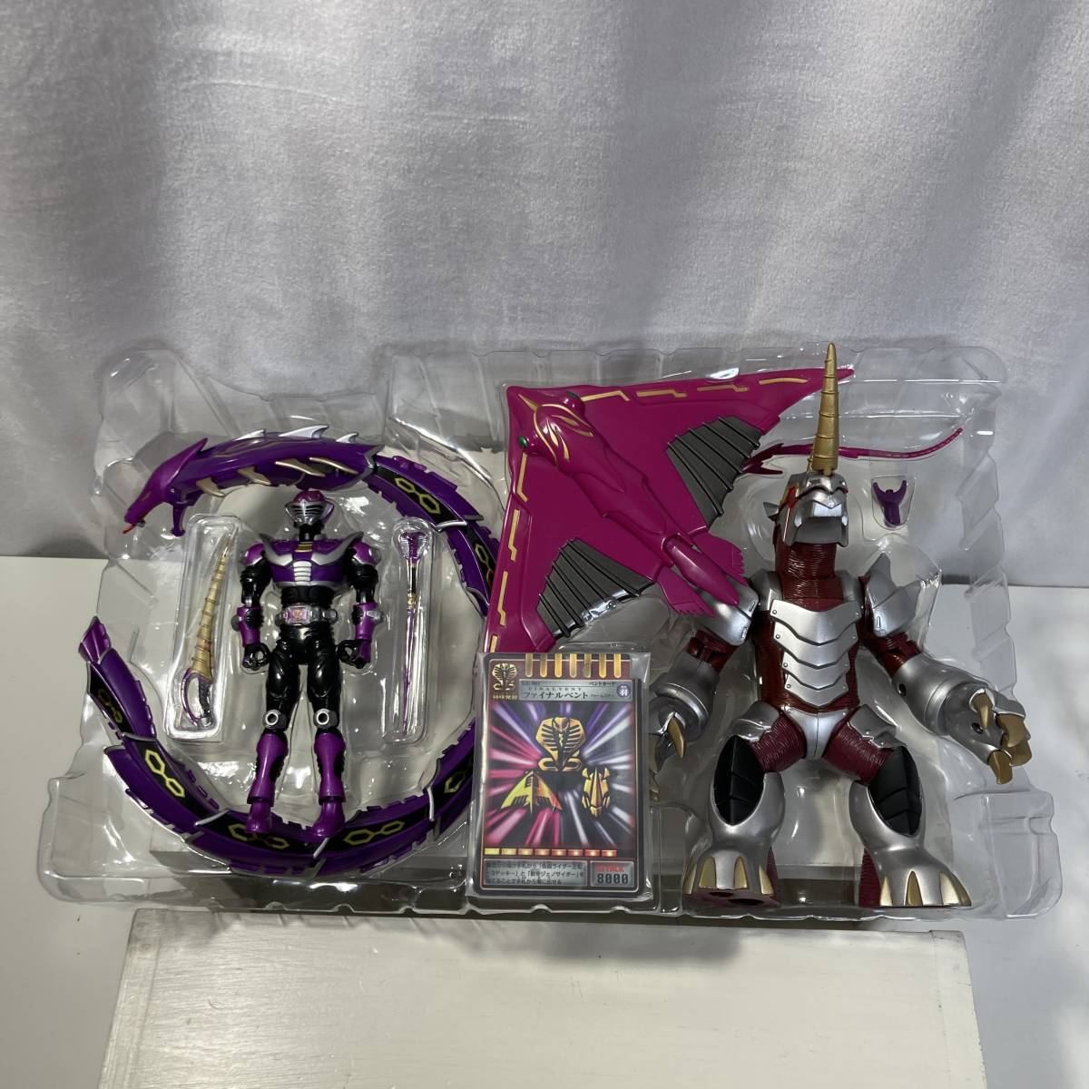 美品 バンダイ R&M4 仮面ライダー龍騎 仮面ライダー王蛇 関節可動 