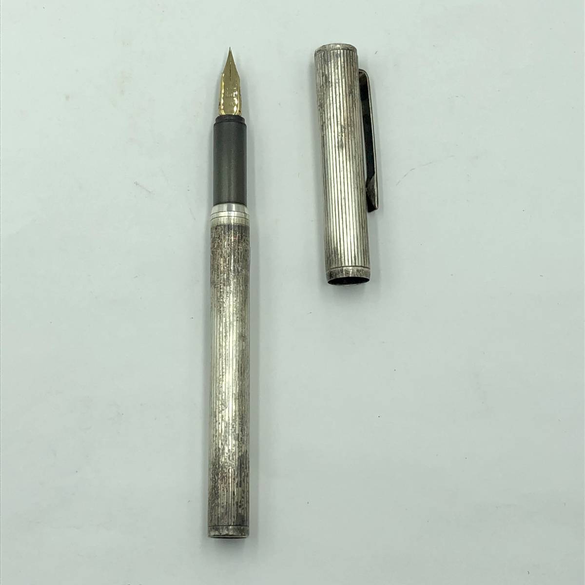 【TK】dunhill 万年筆 ペン先K14(585)刻印あり TKdunhill 万年筆 ペン先K14(585)刻印あり