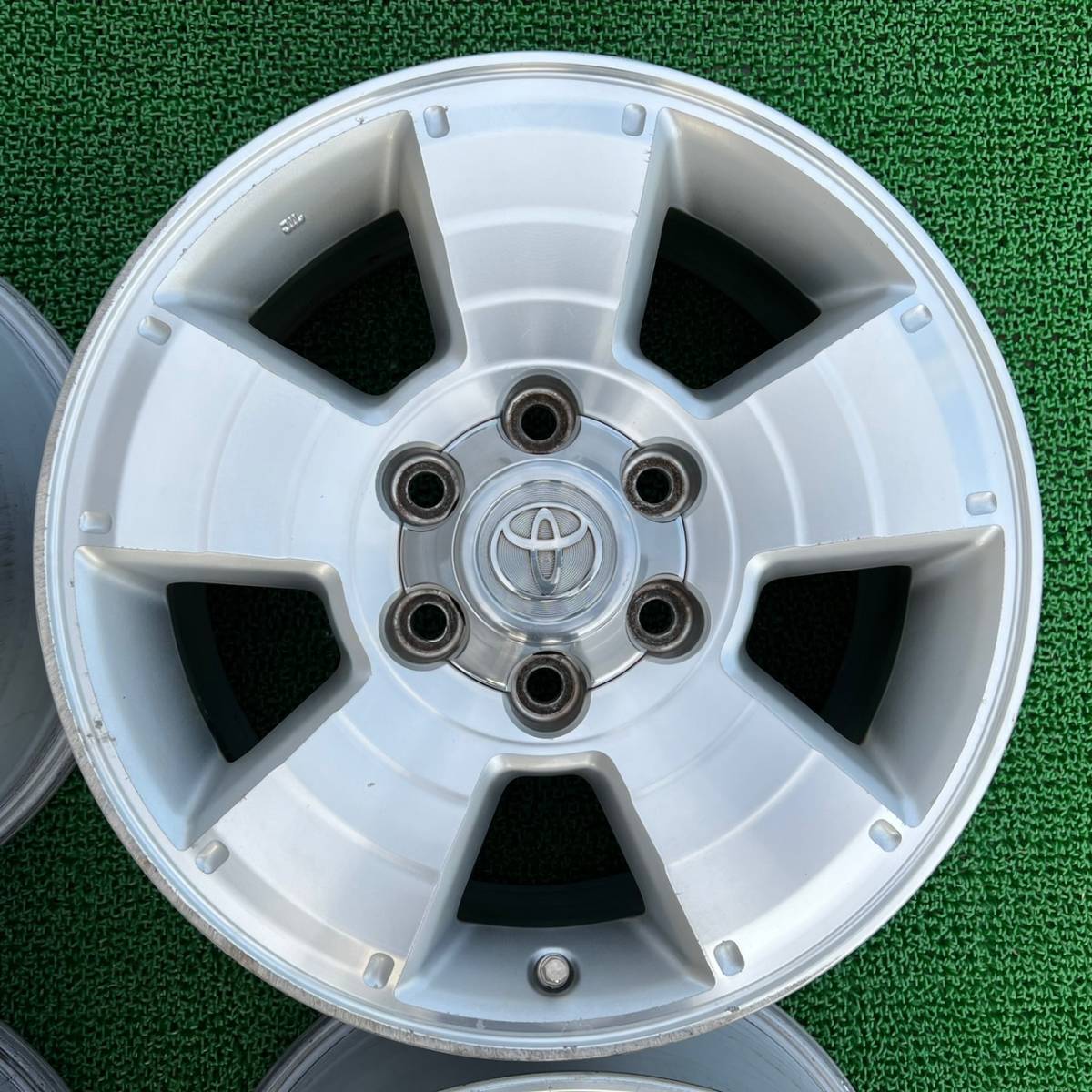 トヨタ ハイラックスサーフ215系後期用 純正17インチアルミホイール 4 