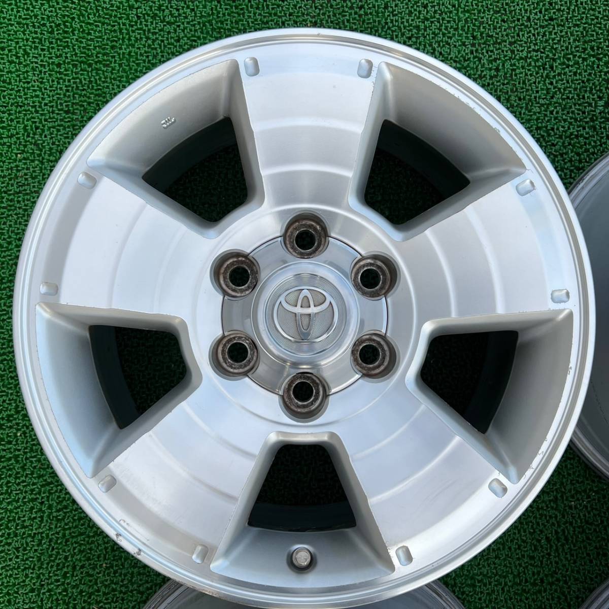 トヨタ ハイラックスサーフ215系後期用 純正17インチアルミホイール 4 