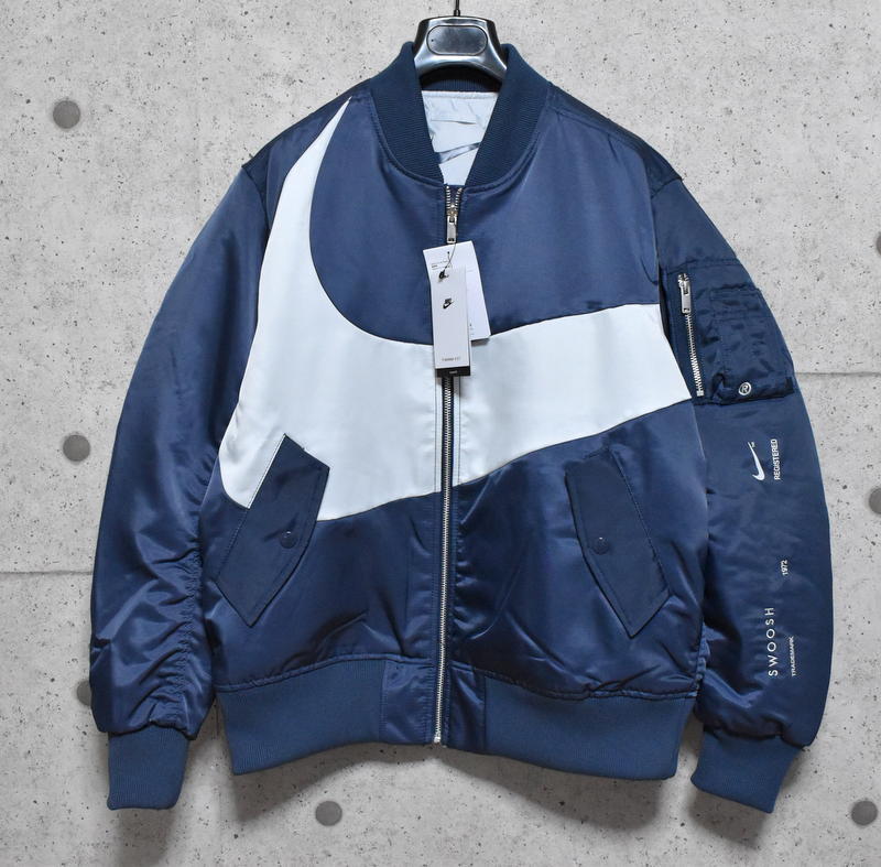 即決】新品 NIKE SYNFL SWOOSH ボンバージャケット XL MA-1 中綿 