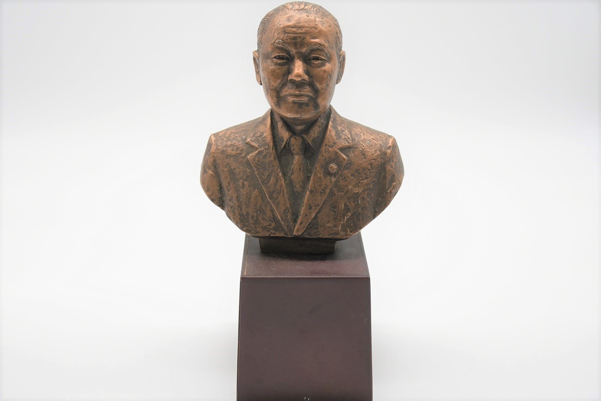SH4-13 現状品 昭和レトロ 田中角栄 銅像 越山会 内閣総理大臣 政治家