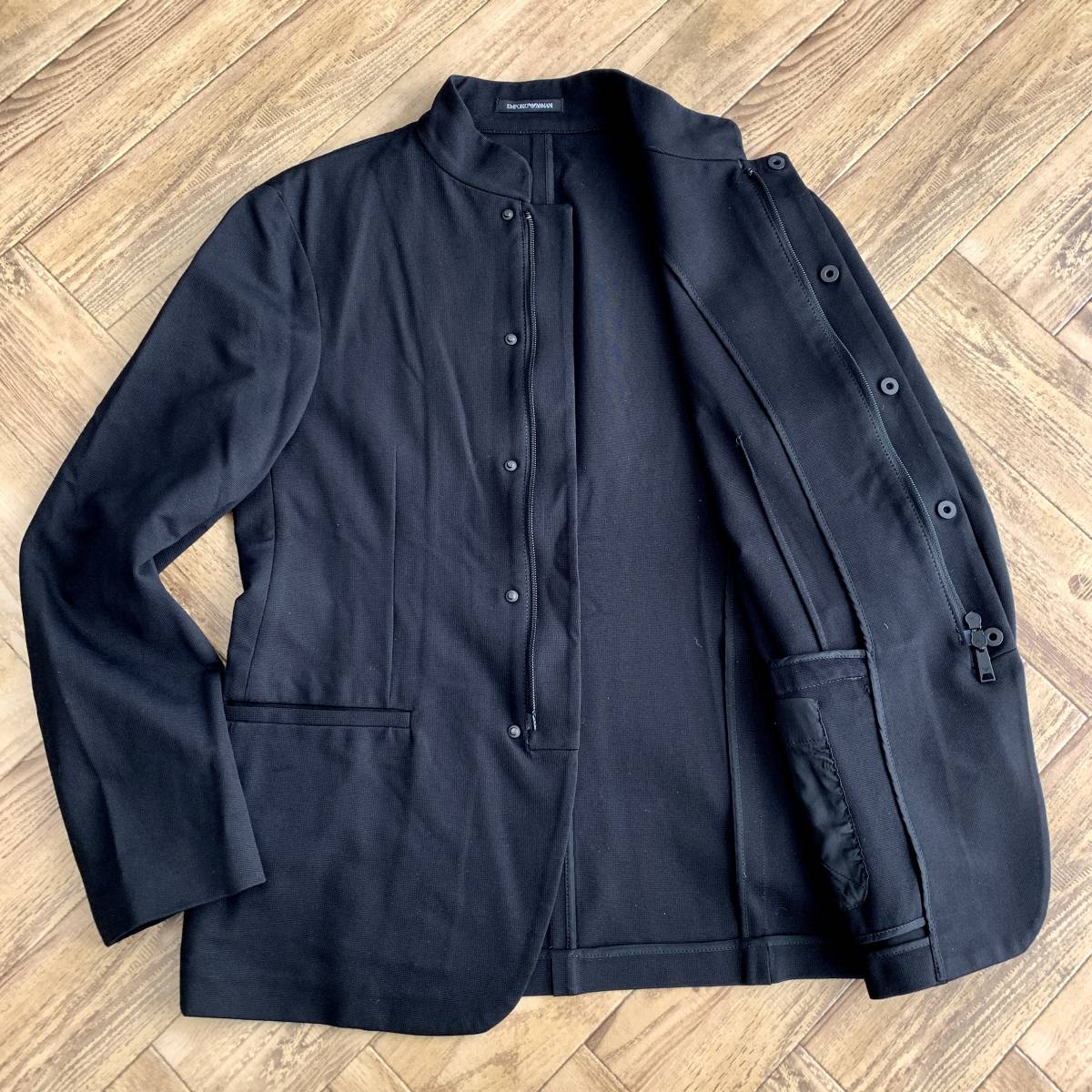 新品，新作登場 C14 エンポリオアルマーニ クールに決める EMPORIO ARMANI ジャージー素材 バンドカラー テーラードジャケット 48 M前後 黒 ブラック 春(Mサイズ)｜売買されたオークション情報、yahooの商品情報を Mサイズ