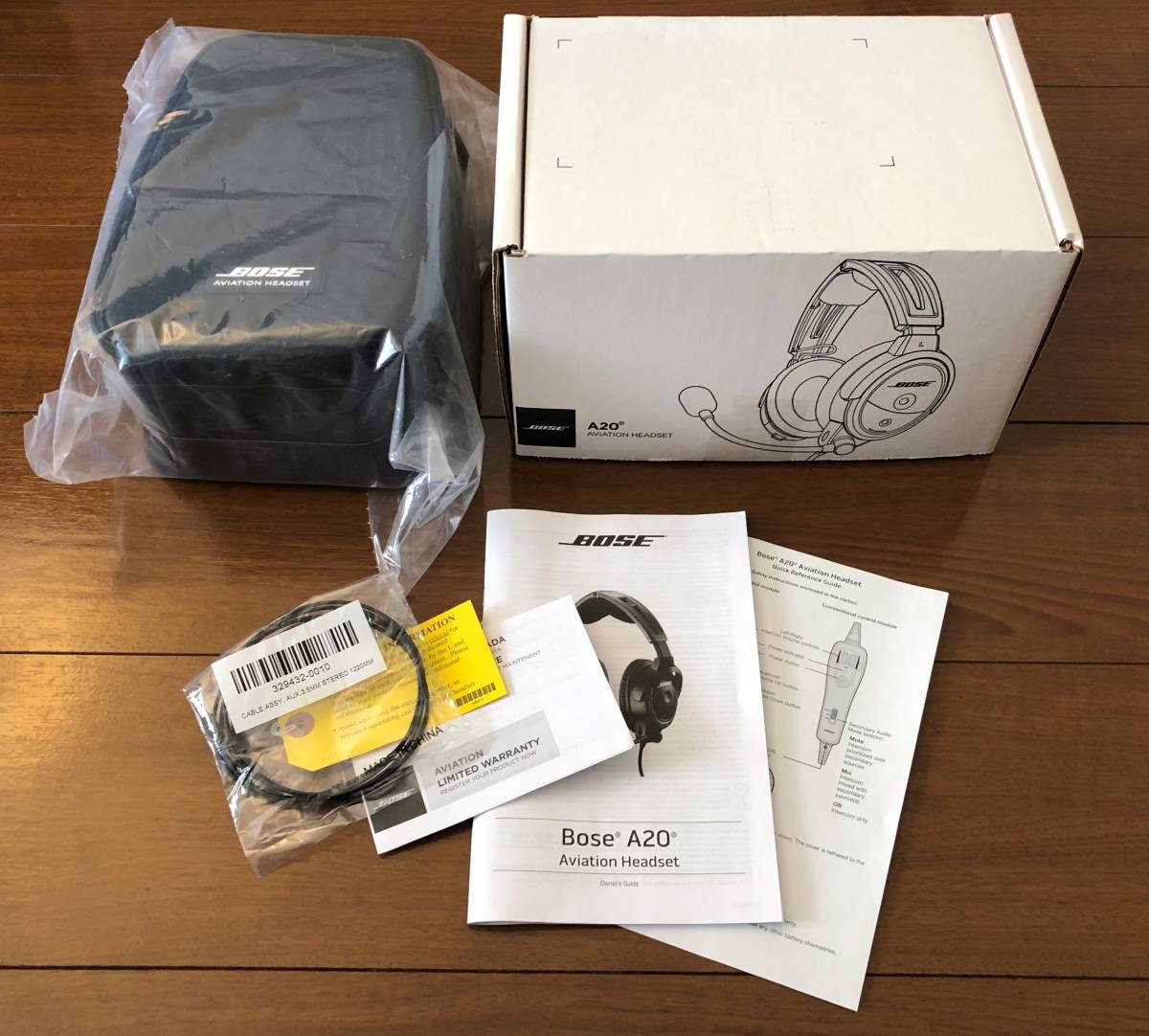 爆買い，定番人気 Bose A20 Aviation Headset Bluetooth搭載モデル 付属品全てあり(BOSE)｜売買されたオークション情報、yahooの商品情報をアーカイブ公開 - オークファン BOSE
