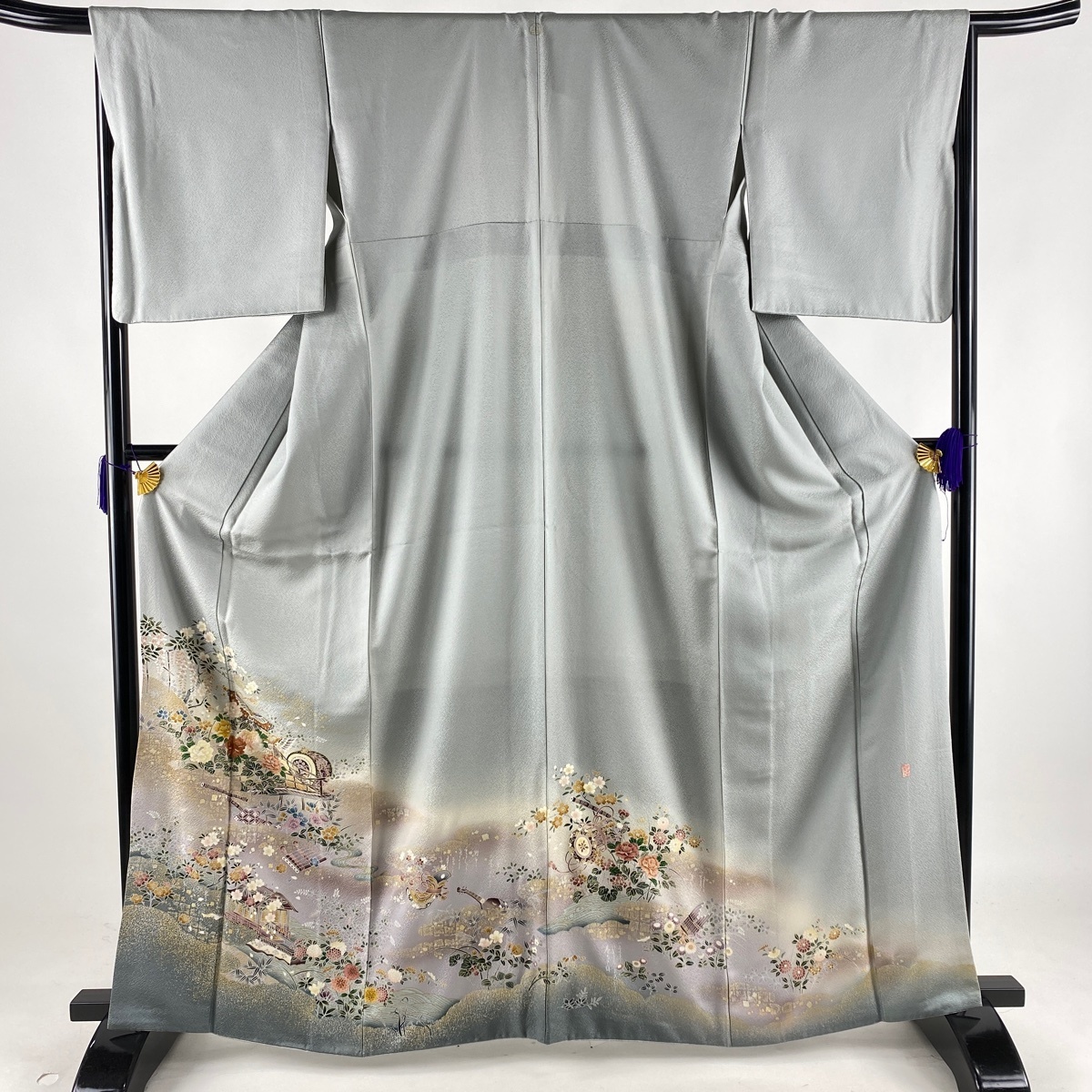 新作入荷 色留袖 秀品 落款 一つ紋 雅楽器 草花 刺繍 金銀彩 灰色 袷 165.5cm 67cm M 正絹(留袖)｜売買されたオークション情報、yahooの商品情報をアーカイブ公開 - オークファン 留袖