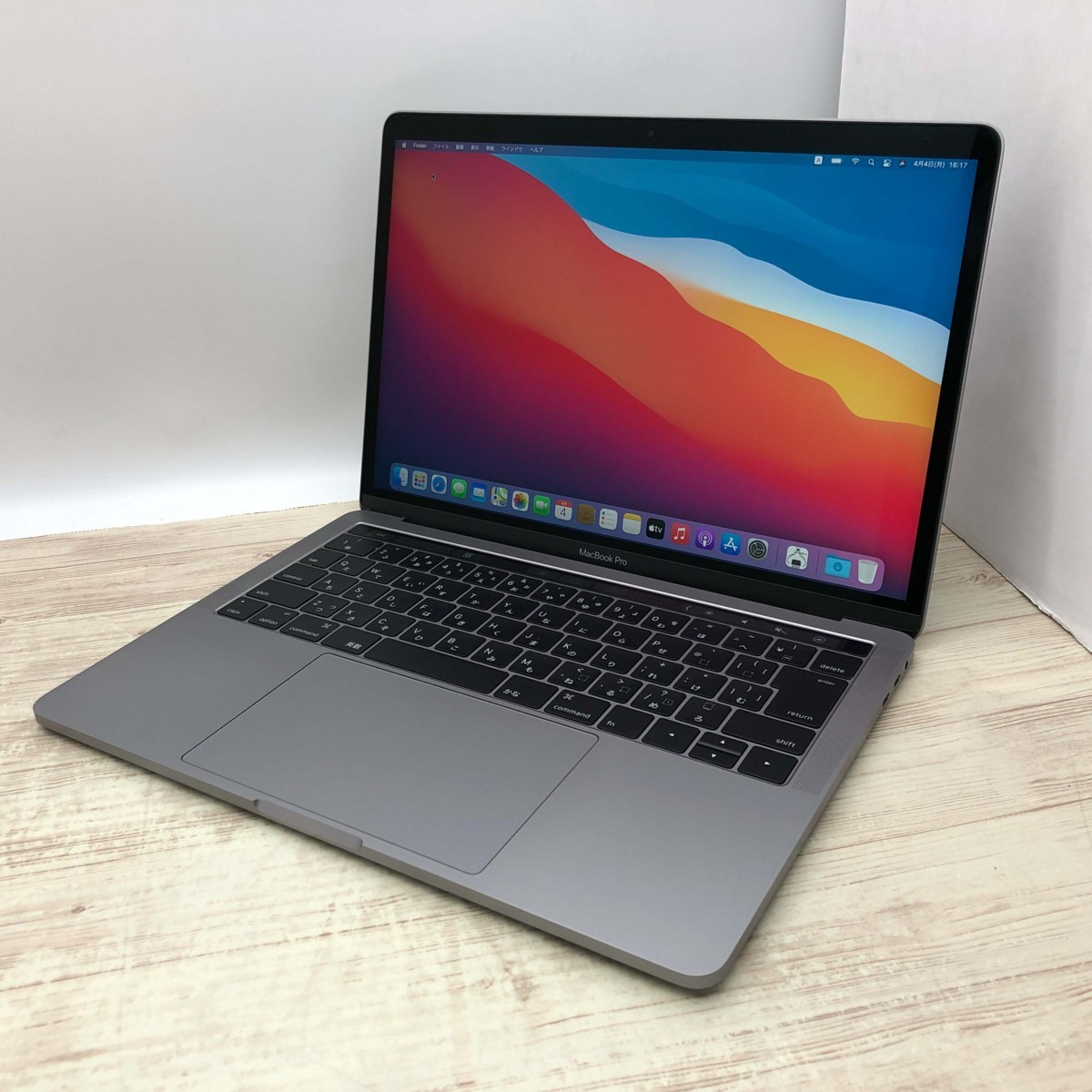 Pro MacBook Apple 13-Inch Touch | (2016) Review Bar) - PCMag 