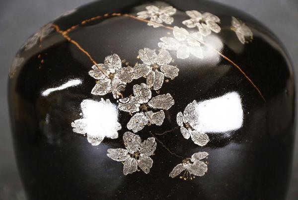 真作】【WISH】吉川水城「黒釉 枝垂桜文 扁壷」益子焼 共箱 高さ29.5cm
