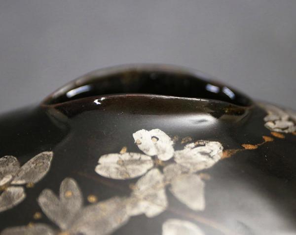 真作】【WISH】吉川水城「黒釉 枝垂桜文 扁壷」益子焼 共箱 高さ29.5cm